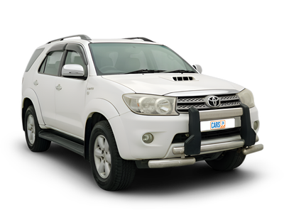 Toyota Fortuner-img